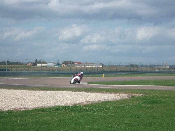 B1200 3.JPG