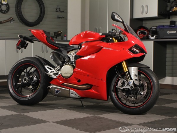 12_Ducati_Panigale_SBS_3.jpg