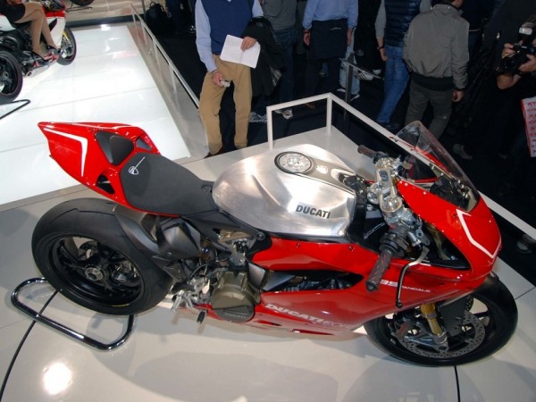 Ducati-1199-Panigale-Supersport-trim-1.jpg