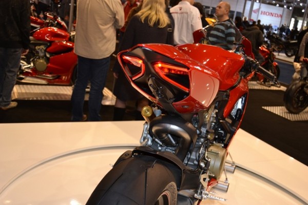 ducatipanigale1199s-15.jpg
