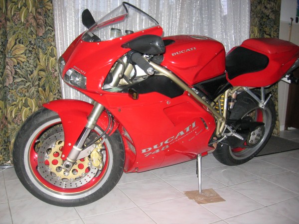 748 ducati 06 07 2010 (8).JPG